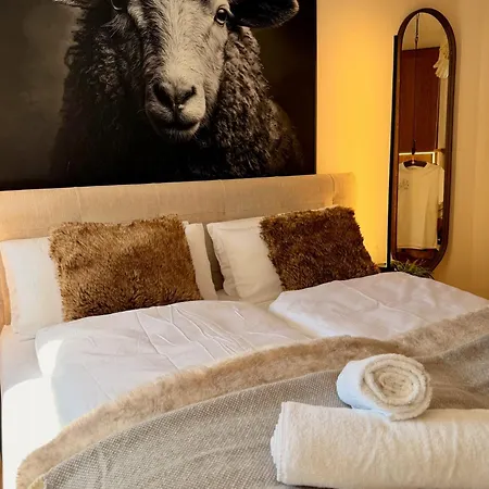 Appartement Cozy Retreat Near St Moritz With Pool Sauna Fireplace Madulain